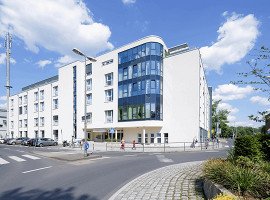 Weihnachtspäckchen für den Seniorenstift CMS an der Josefstraße