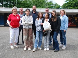 Scheckübergabetermine für das Mädchenprojekt “Selbstsicherheitstraining” in der Kopernikusschule am 11. April mit ETL Kinderträume und am 23 Mai 2025 mit RAGAS Dachdeckermeister