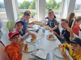 Ein unvergesslicher Tag bei GenRe – Kinder und Jugendliche erleben Firmenzentrale hautnah