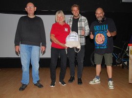 Scheckübergabe am 12.09.25 im JuGz Glashütte für die Inklusive Disco „All you Can Dance“