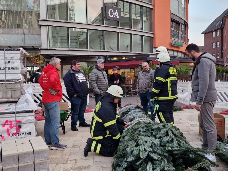 BVPM startet das weihnachtliche Schmücken des Rheinufers und der Innenstadt