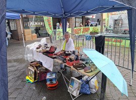 Traditioneller Flohmarkt des Bürgerverein Porz-Mitte fiel sprichwörtlich "ins Wasser"